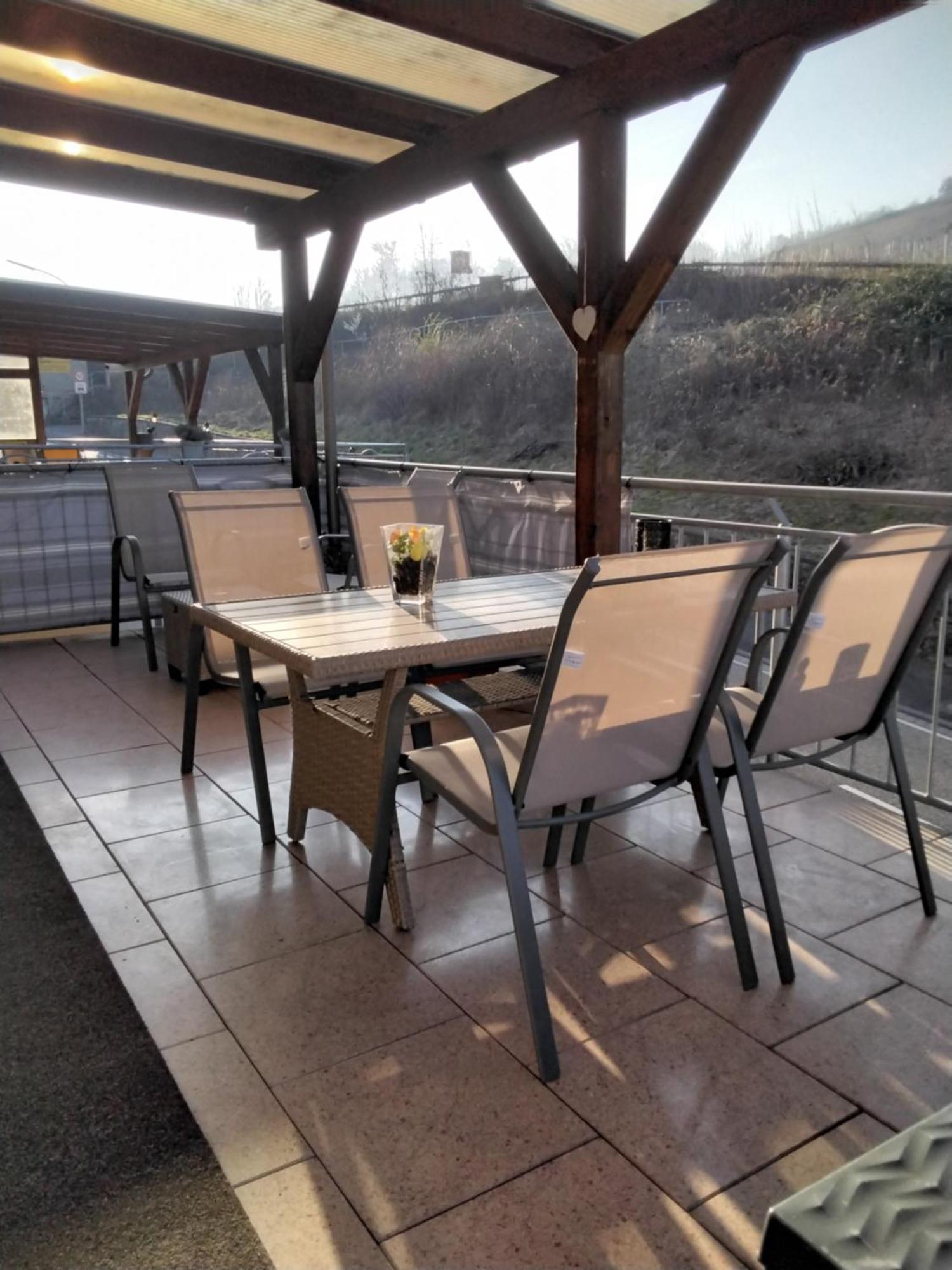 Die Ferienwohnung Lindenhof Zell an der Mosel Bagian luar foto
