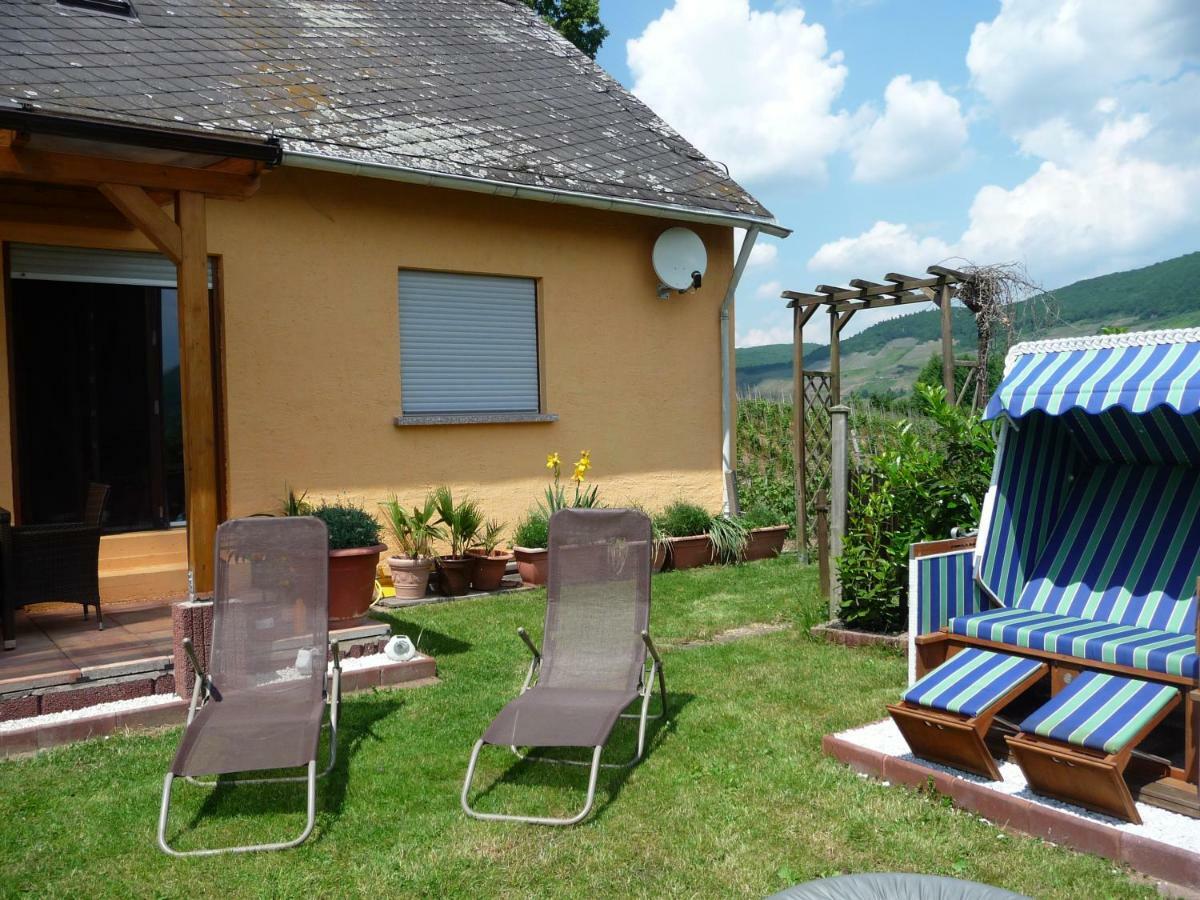 Die Ferienwohnung Lindenhof Zell an der Mosel Bagian luar foto